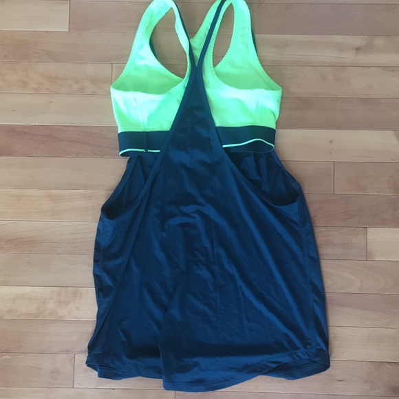 Under Armour sport bra+camisole 2 in 1 - Picture 2 of 3